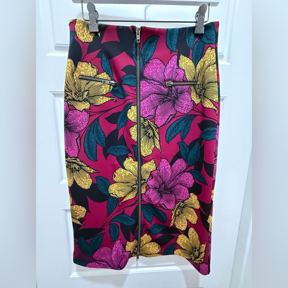 Floral Pencil Skirt in Red and Yellow - Picture 2 of 7